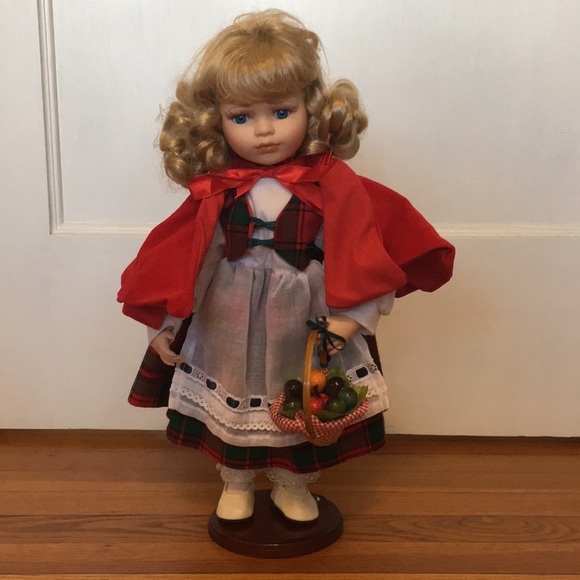 Vintage Red Riding Hood Porcelain Doll in Original Box - Picture 2 of 12